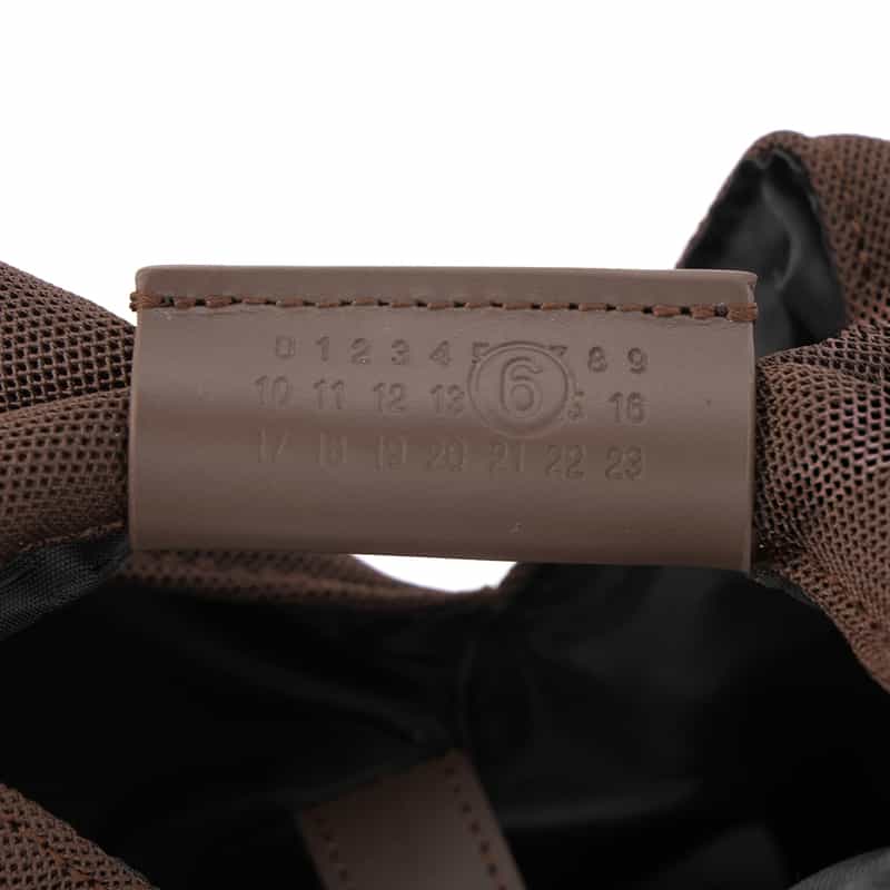 MM6 MAISON MARGIELA MM6 MAISON MARGIELA＜エムエム6 メゾン マルジェラ＞ クロスボディバッグ "JAPANESE" BROWN