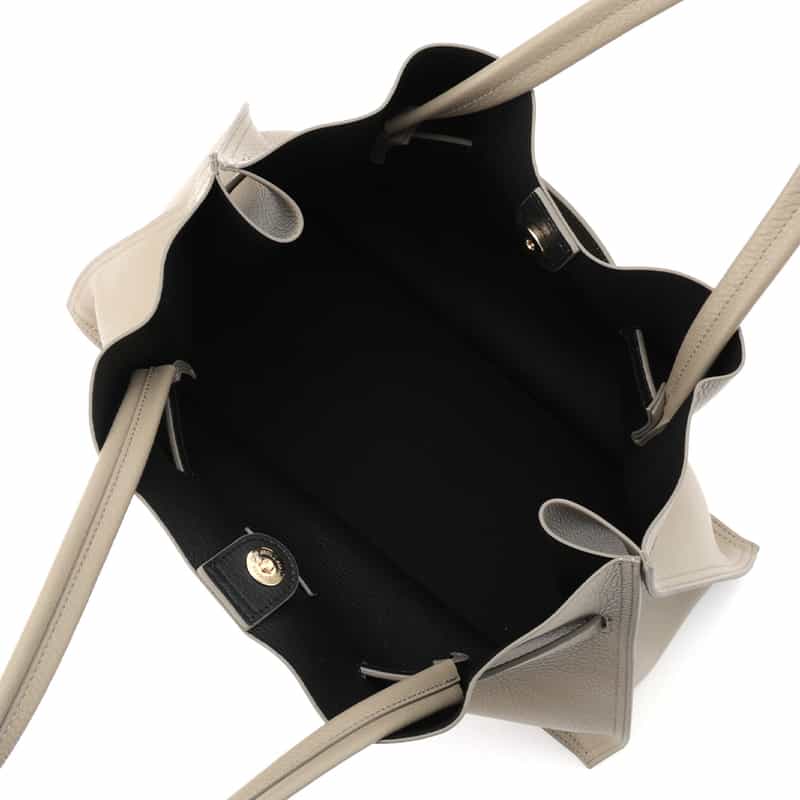 VIOLAD’ORO VIOLAD’ORO ＜ヴィオラドーロ＞ ベルト付きレザースクエアトートバッグ TAUPE