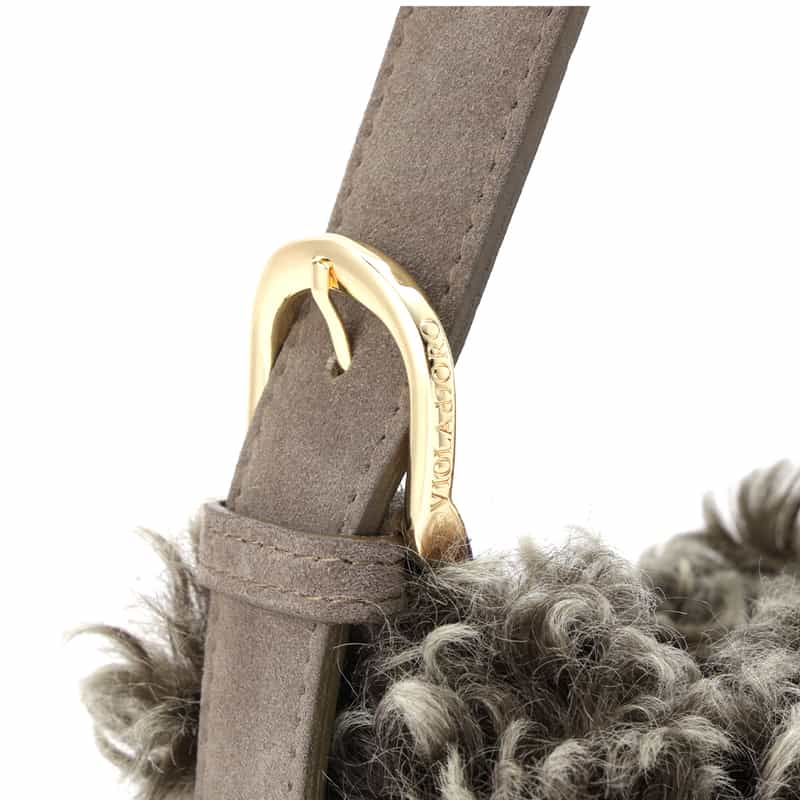 VIOLAD’ORO VIOLAD’ORO ＜ヴィオラドーロ＞ フェイクファー付きショルダーバッグ DARK BROWN