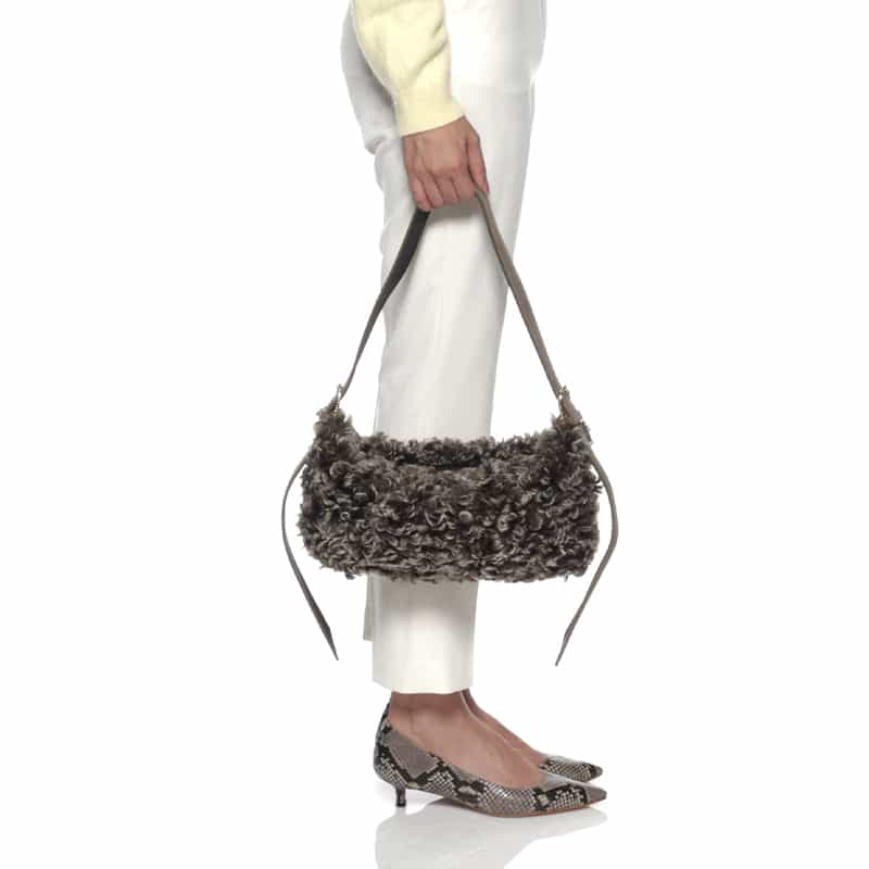 VIOLAD’ORO VIOLAD’ORO ＜ヴィオラドーロ＞ フェイクファー付きショルダーバッグ DARK BROWN