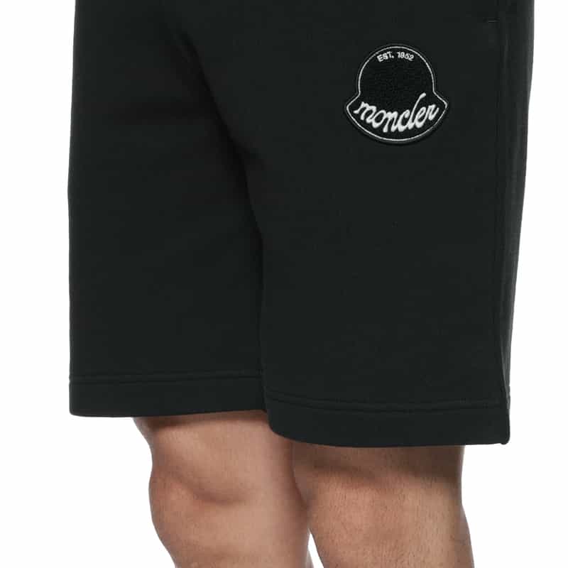 MONCLER MONCLER＜モンクレール＞ ロゴパッチ付ショーツ BLACK