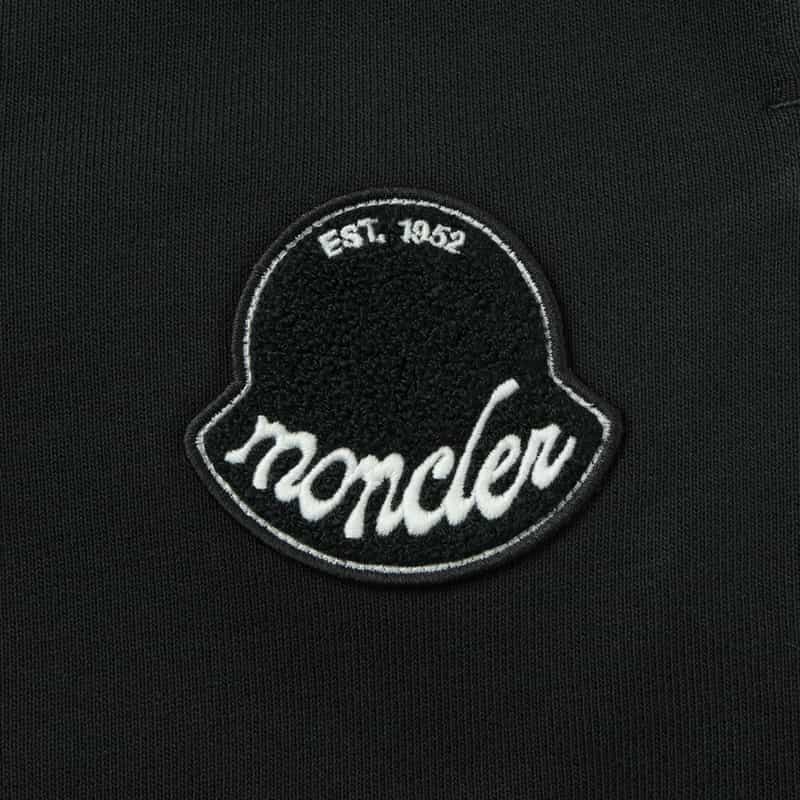 MONCLER MONCLER＜モンクレール＞ ロゴパッチ付ショーツ BLACK