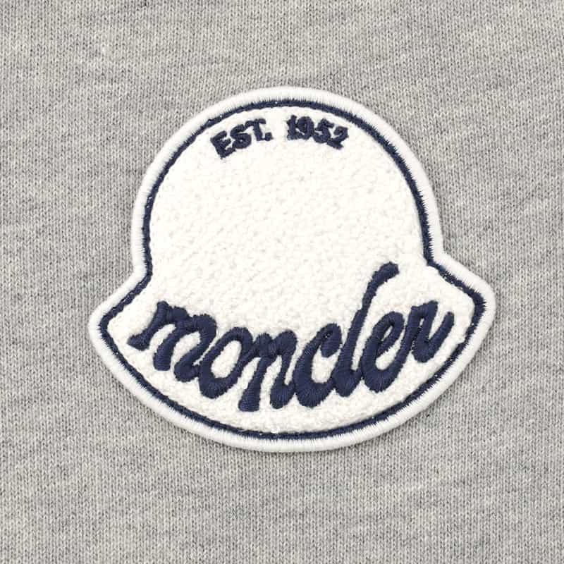 MONCLER MONCLER＜モンクレール＞ ロゴパッチ付ショーツ GRAY