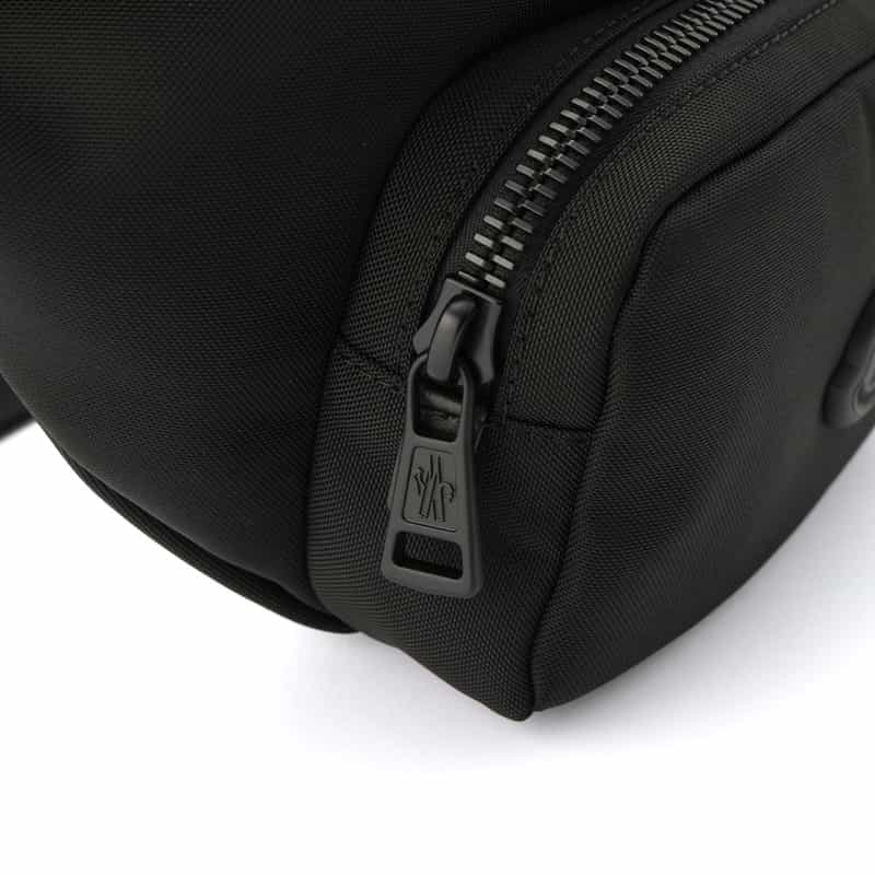 MONCLER MONCLER＜モンクレール＞ ボディバッグ BLACK