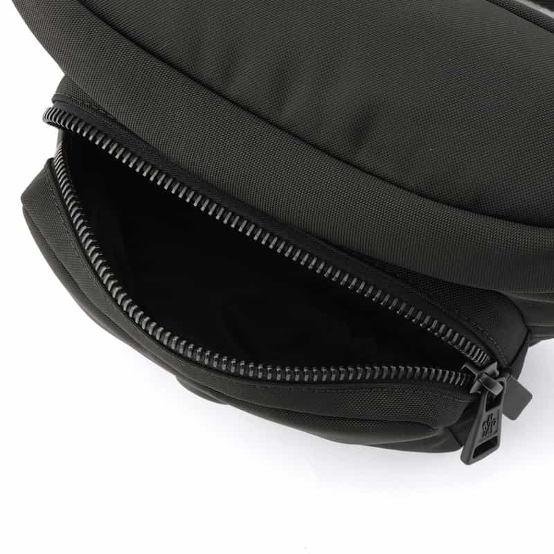 MONCLER MONCLER＜モンクレール＞ ボディバッグ BLACK