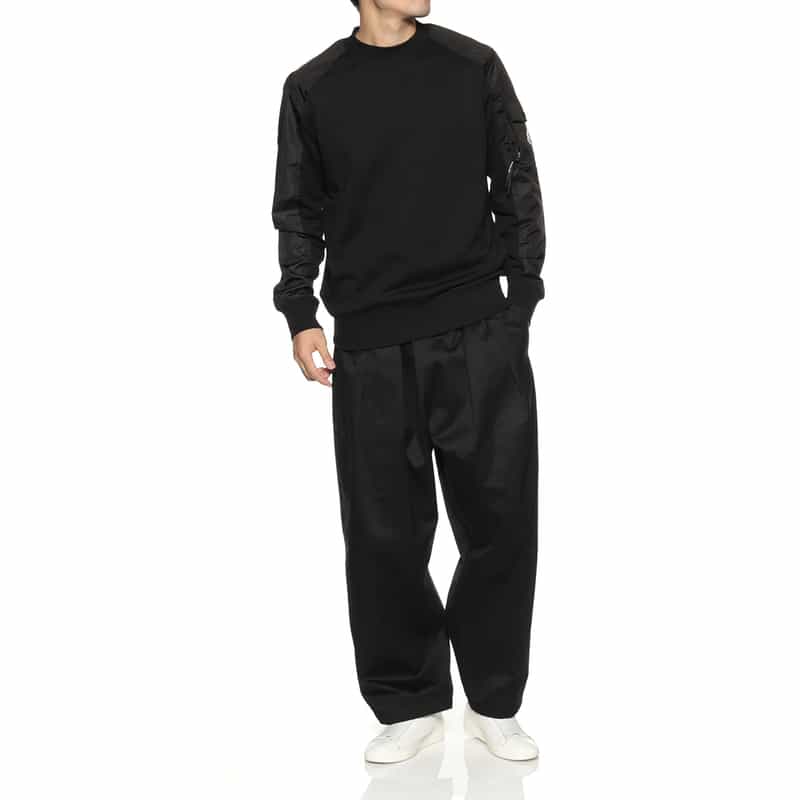 MONCLER MONCLER＜モンクレール＞ ロゴパッチ付スウェットプルオーバー BLACK