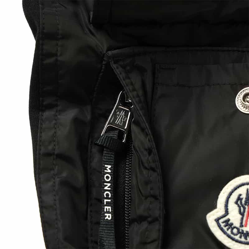 MONCLER MONCLER＜モンクレール＞ ロゴパッチ付スウェットプルオーバー BLACK