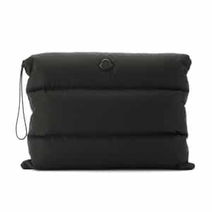 美品 モンクレール BUSTA PIUMINO ナイロン ダウン クラッチバッグ MONCLER 未使用品 モンクレール BUSTA PIUMINO ダウンクラッチ