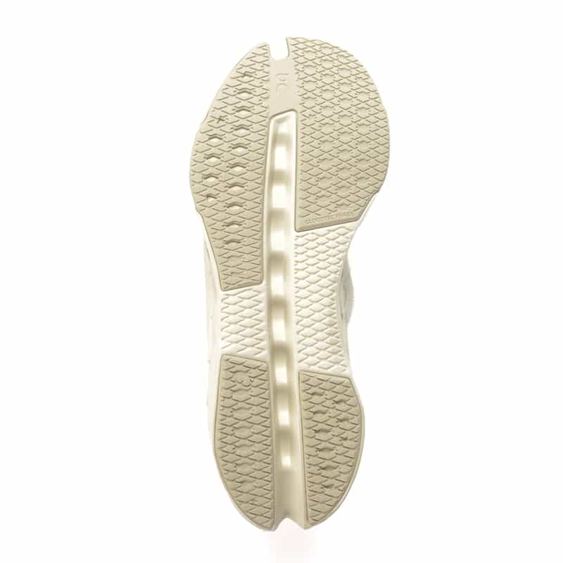 ON ON＜オン＞ スニーカー"Cloudsurfer Next" IVORY