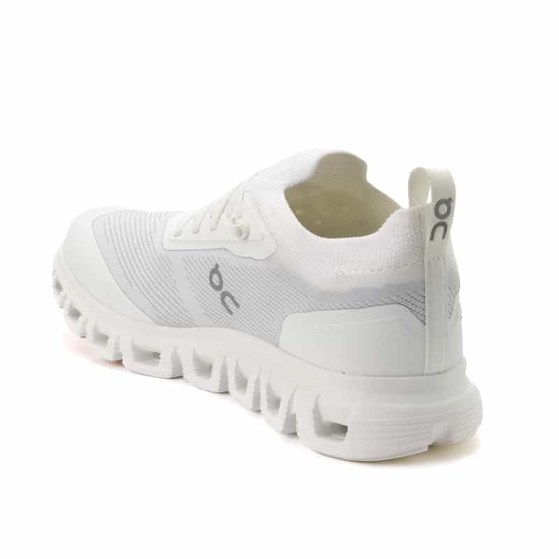 ON ON＜オン＞ スニーカー"Cloud 6 Versa" WHITE