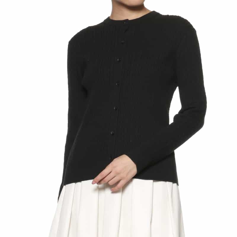 ケーブルニットカーディガン