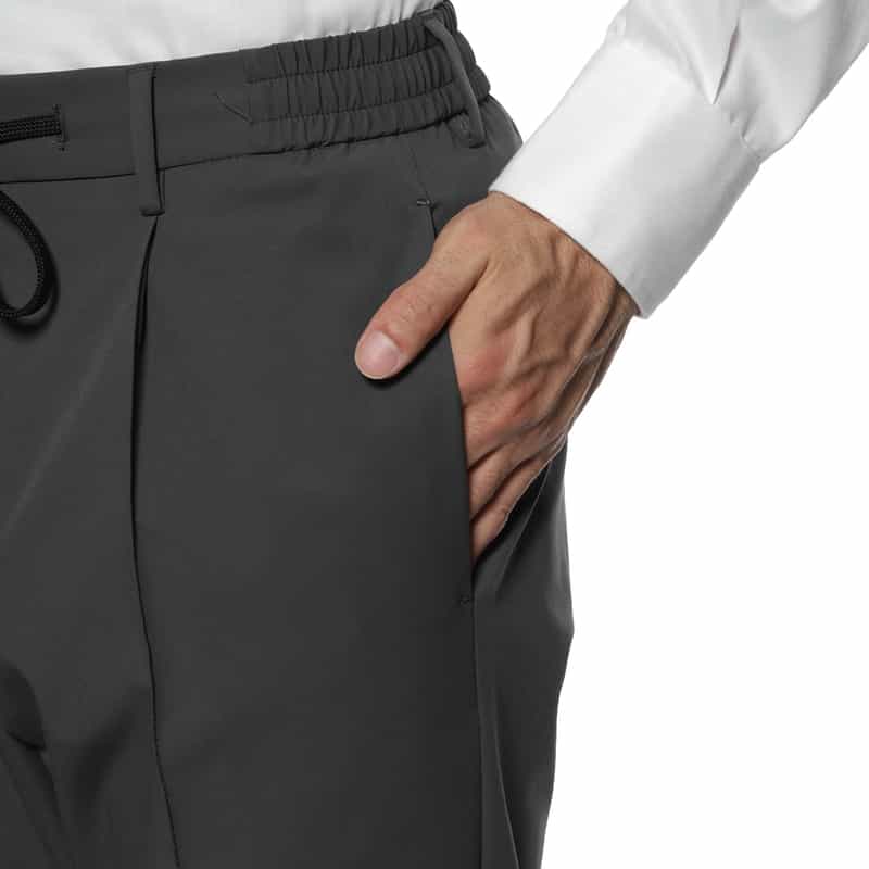 TAGLIATORE TAGLIATORE＜タリアトーレ＞ バーニーズ　ニューヨーク限定 セットアップストレッチ素材パンツ "NEWMAN" GRAY