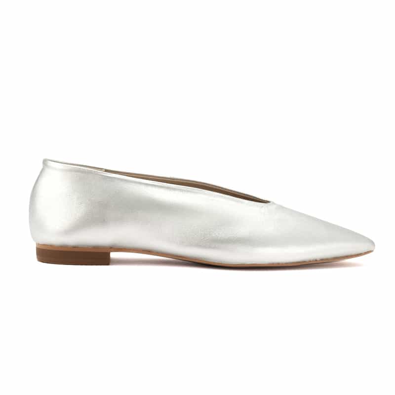 BARNEYS NEW YORK Vカット フラットパンプス SILVER