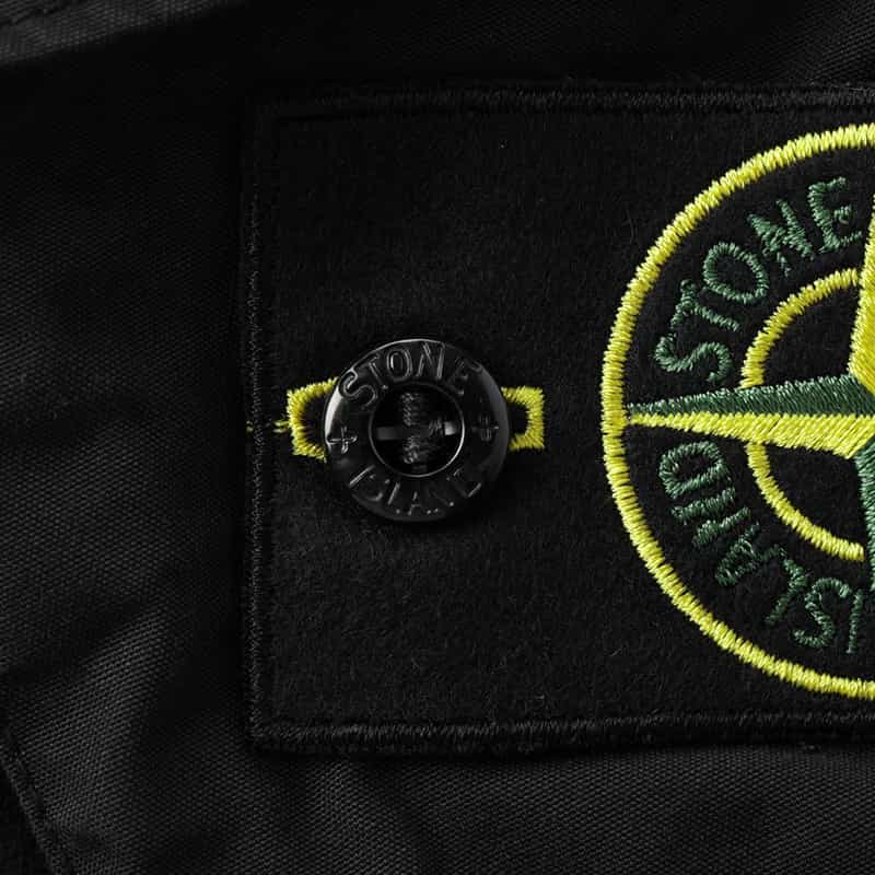STONE ISLAND STONE ISLAND ＜ストーン アイランド＞ スウェットプルオーバー BLACK