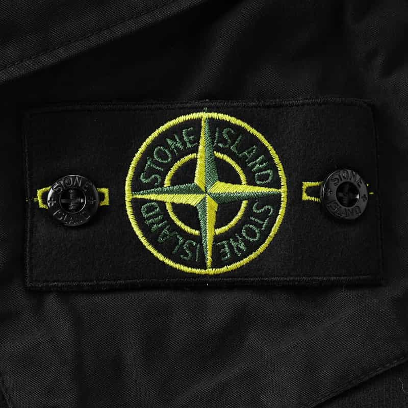 STONE ISLAND STONE ISLAND ＜ストーン アイランド＞ スウェットプルオーバー BLACK