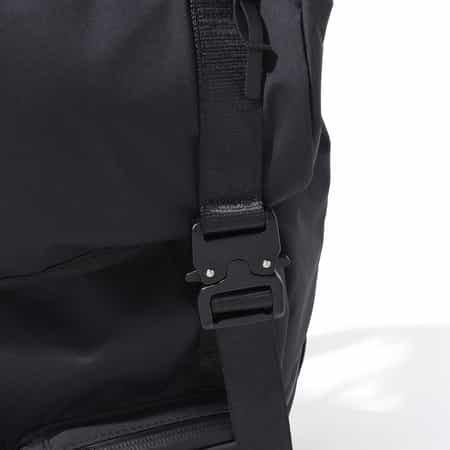 ★あきひこ★最終値下げ‼️【新品】バーニーズ　ニューヨーク　リュック ロゴ入りバックパック｜バーニーズ ニューヨークのアウトレット