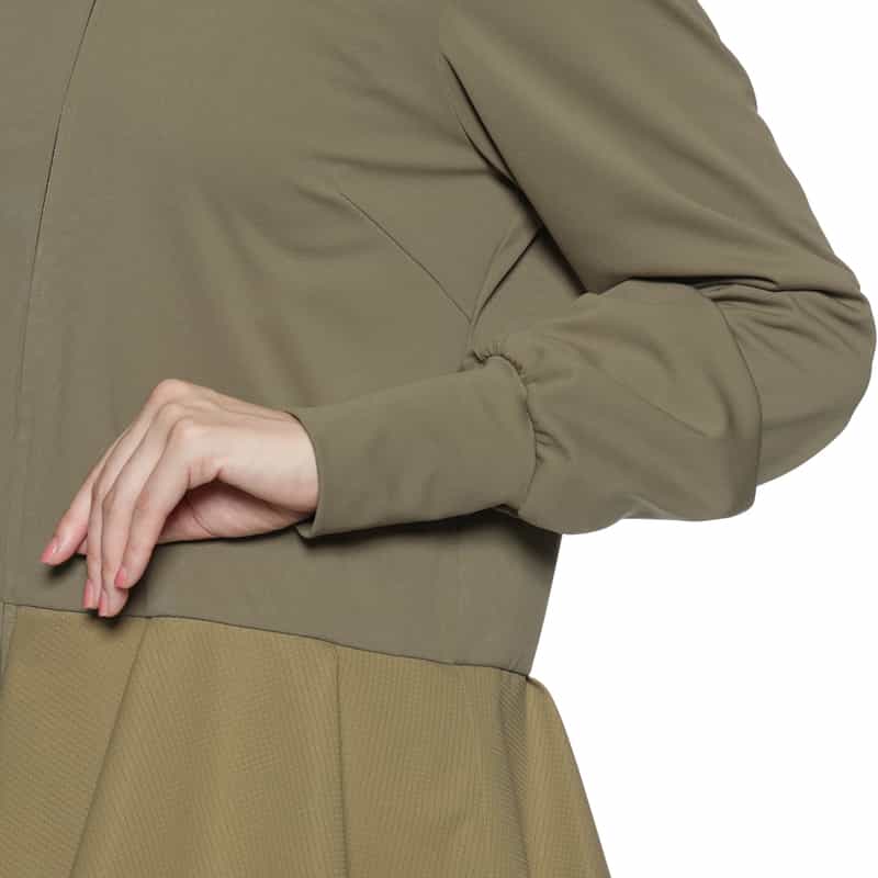 BARNEYS NEW YORK セットアップ ウォッシャブル水陸両用フリル付きジップアップフーディ KHAKI