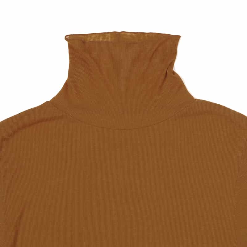 BARNEYS NEW YORK ウォッシャブル タートルネックシアーリブニットプルオーバー CAMEL