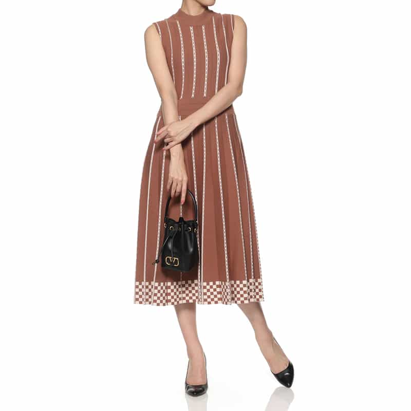 VALENTINO GARAVANI VALENTINO GARAVANI ＜ヴァレンティノ ガラヴァーニ＞ ドローストリングバッグ BLACK