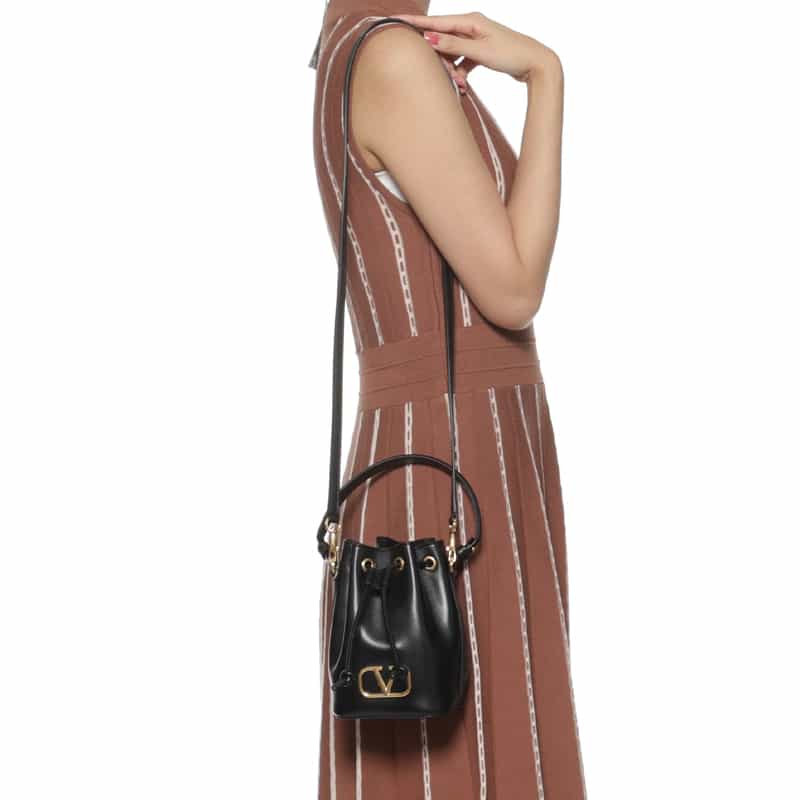 VALENTINO GARAVANI VALENTINO GARAVANI ＜ヴァレンティノ ガラヴァーニ＞ ドローストリングバッグ BLACK