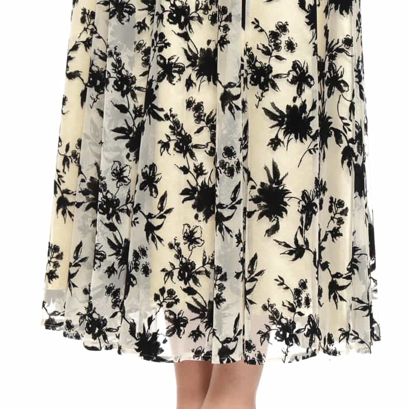 BARNEYS NEW YORK フラワー柄ロングスカート OFF WHITE