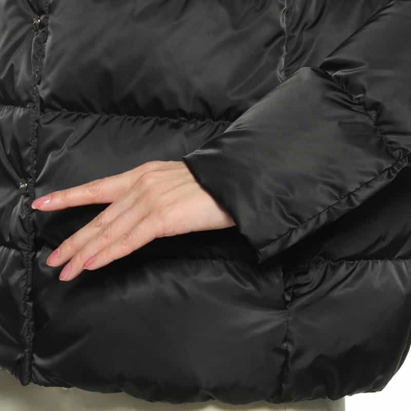 HERNO HERNO＜ヘルノ＞スタンドカラーダウンコート BLACK