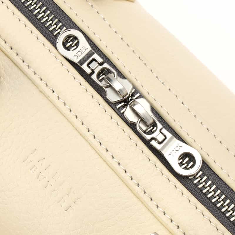 BARNEYS NEW YORK ショルダーベルト付ミニボストンバッグ WHITE