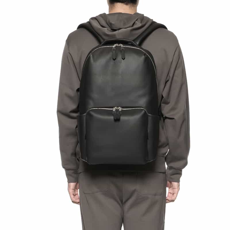 BARNEYS NEW YORK レザーバックパック BLACK