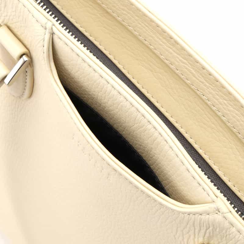 BARNEYS NEW YORK 縦型レザートートバッグ WHITE