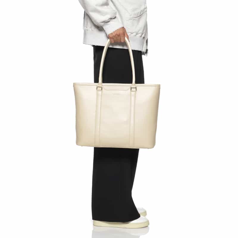 BARNEYS NEW YORK オンラインストア限定　レザートートバッグ WHITE