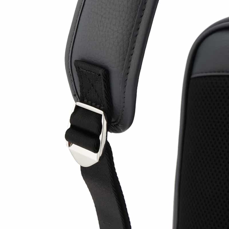 BARNEYS NEW YORK レザーバッグパック NAVY