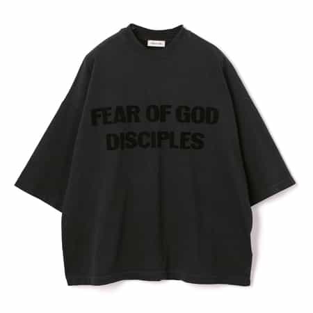 FEAR OF GOD＜フィア オブ ゴッド＞ ヴィンテージ加工ロゴ入りTシャツ