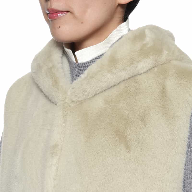 BARNEYS NEW YORK フェイクファー フーデッドロングジレ BEIGE