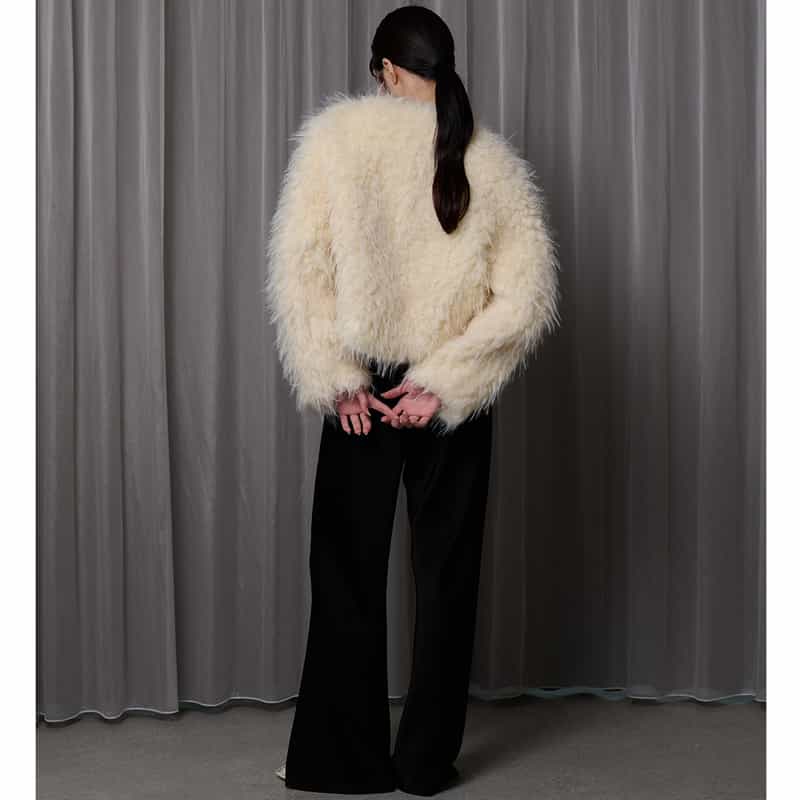 BARNEYS NEW YORK フェイクファー ノーカラージャケット IVORY