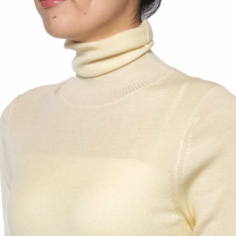 BARNEYS NEW YORK タートルネック ウールリブニットプルオーバー WHITE