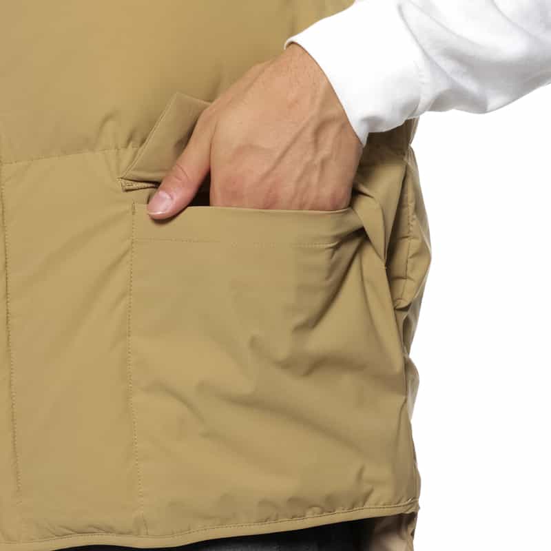 BARNEYS NEW YORK ウォッシャブル 4WAYストレッチ ダウンベスト BEIGE