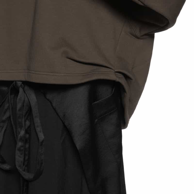 COGTHEBIGSMOKE COGTHEBIGSMOKE ＜コグザビッグスモーク＞ タック入りスウェットプルオーバー BROWN