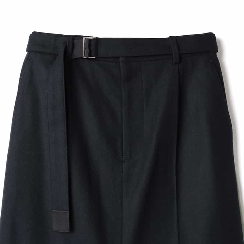 SACAI SACAI＜サカイ＞ バーニーズ　ニューヨーク限定 バックプリーツスカート NAVY