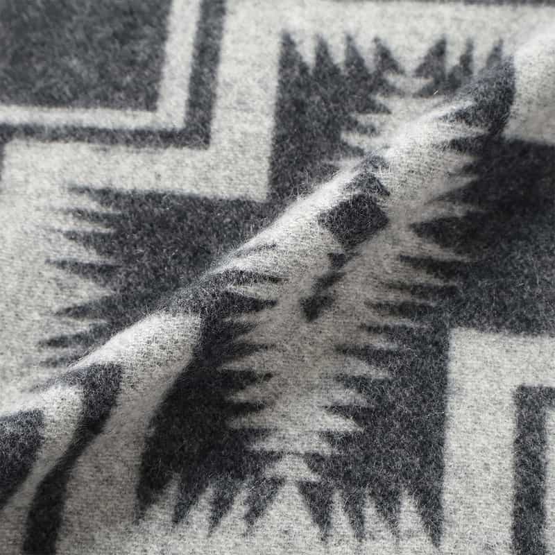 BARNEYS NEW YORK ＜ペンドルトン＞ コラボレートカシミヤスカーフ BLACK