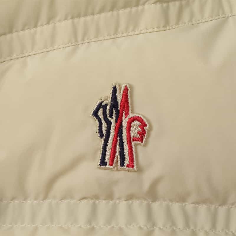 MONCLER GRENOBLE MONCLER GRENOBLE ＜モンクレール グルノーブル＞ダウンベスト IVORY