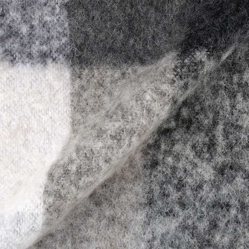 BARNEYS NEW YORK チェック柄フリンジスカーフ BLACK