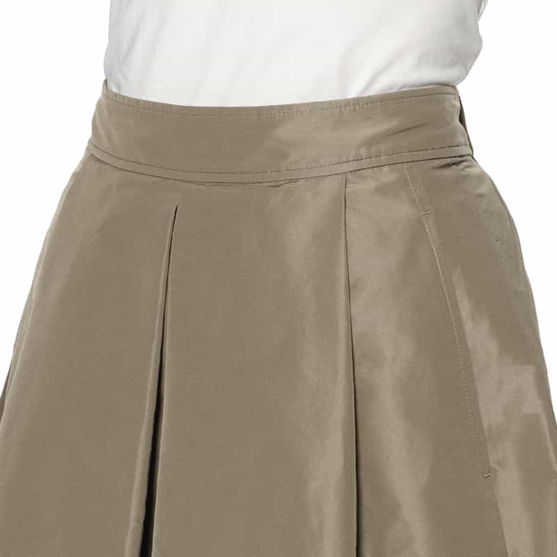 BARNEYS NEW YORK ウォッシャブル シャイニータフタ素材ボリュームタックスカート BROWN