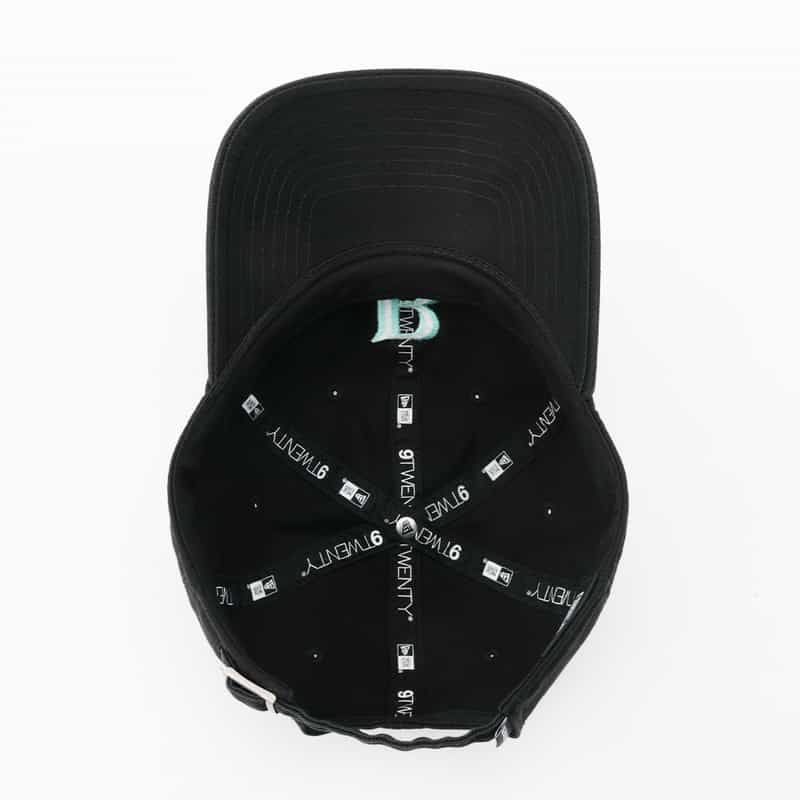 BARNEYS NEW YORK "BARNEYS" NEW ERA ロゴキャップ BLACK