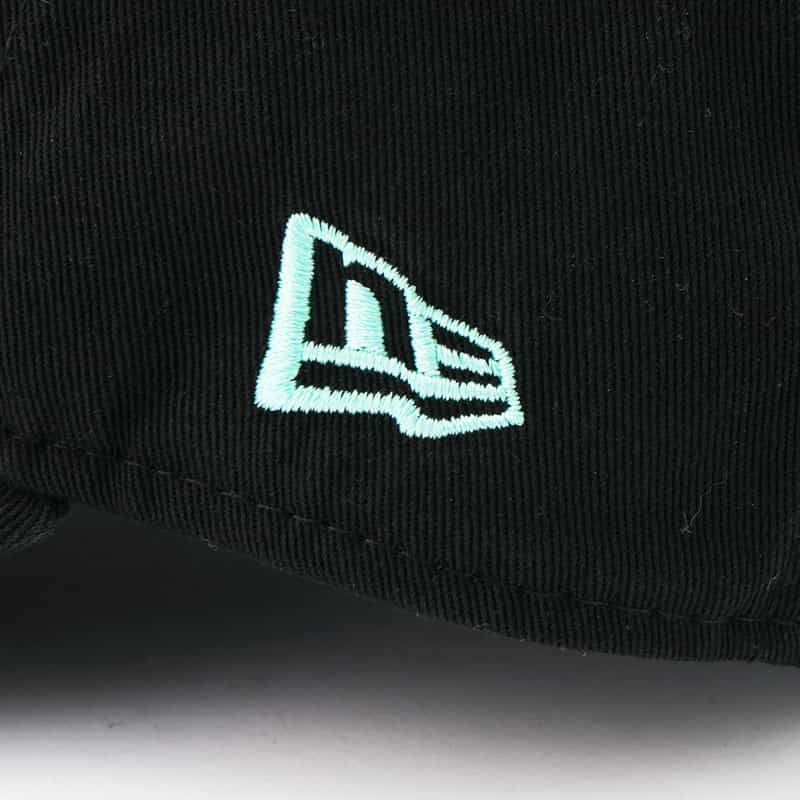 BARNEYS NEW YORK "BARNEYS" NEW ERA ロゴキャップ BLACK