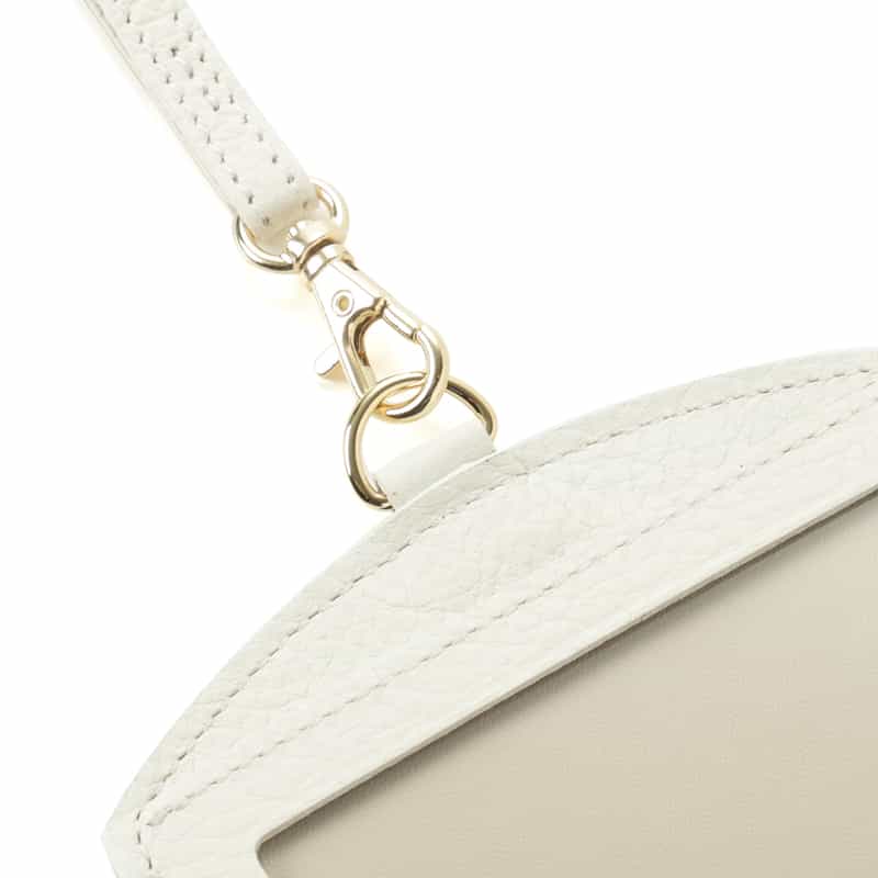 BARNEYS NEW YORK IDカードケース（ホリデー限定カラー） WHITE