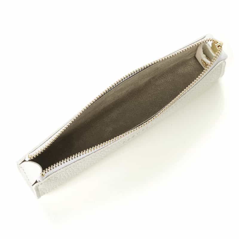 BARNEYS NEW YORK ペンケース（ホリデー限定カラー） WHITE