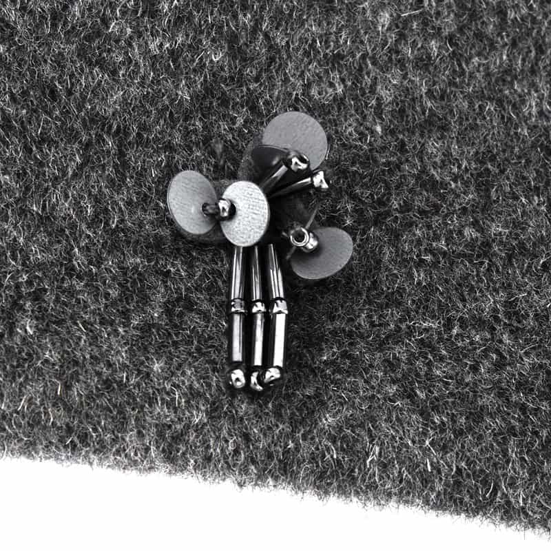 ATELIER EDITION ATELIER EDITION ＜アトリエ エディション＞フラワー刺繍ニットビスチェ DARK GRAY