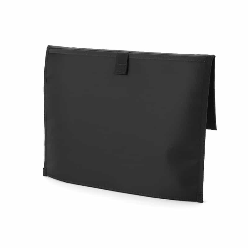 BARNEYS NEW YORK ナイロン素材PCケース BLACK