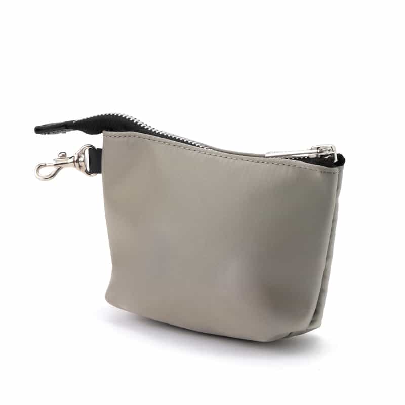 BARNEYS NEW YORK ナイロンポーチ LIGHT GRAY