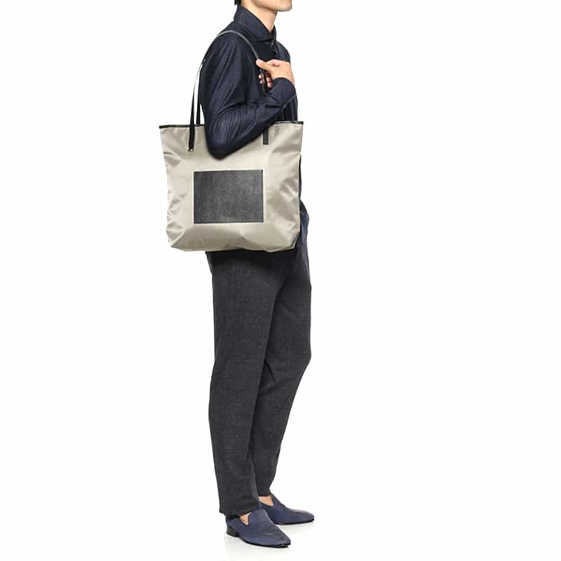 BARNEYS NEW YORK ナイロントートバッグ LIGHT GRAY
